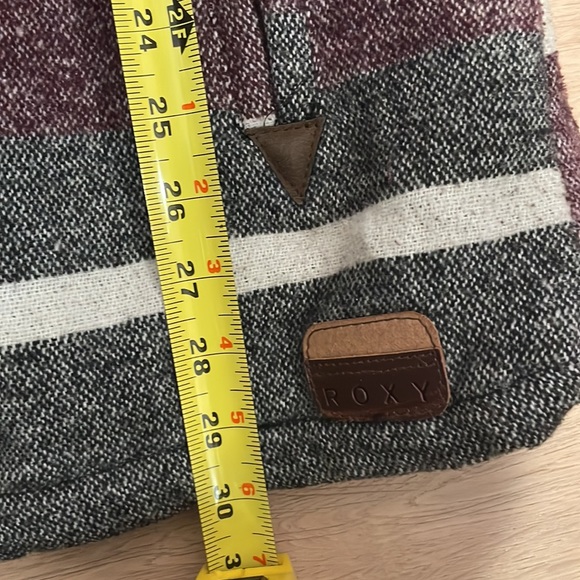 Roxy Hooded Winter Jacket - Picture 10 of 10